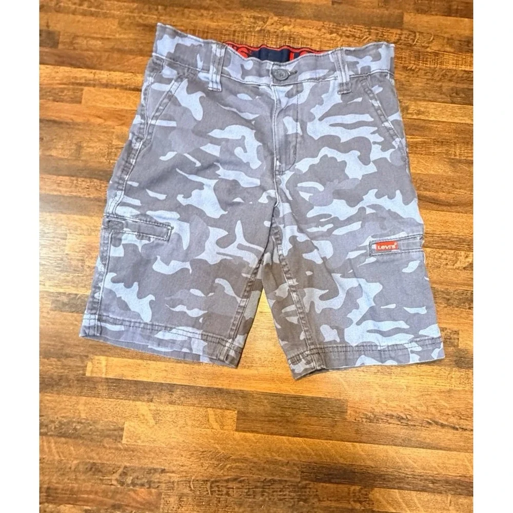 Boys Levi's short and jeans lot size 10.  Camo shorts, 511, 514. Back 2 school